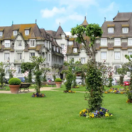 Les Hauts De Deauville-2 By Interhome Tourgeville